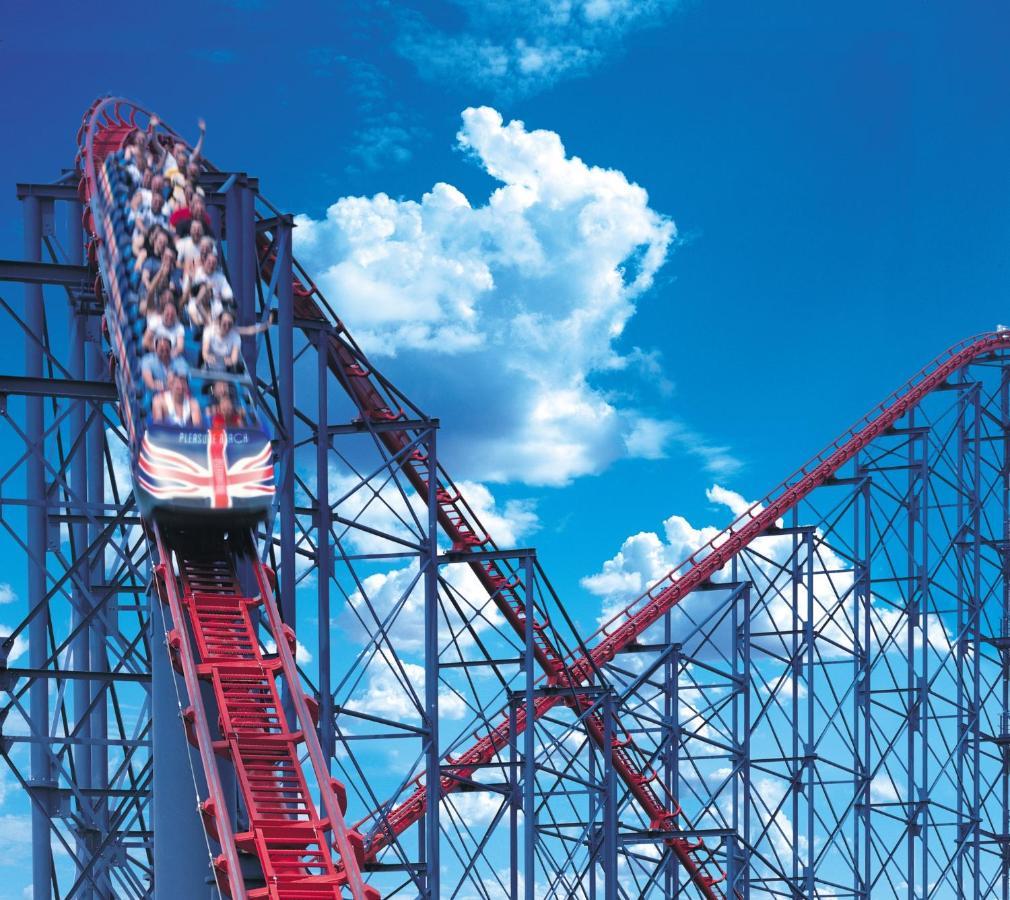 Boulevard Hotel بلاكبول المظهر الخارجي الصورة The UK's first roller coaster, The Great Stinger