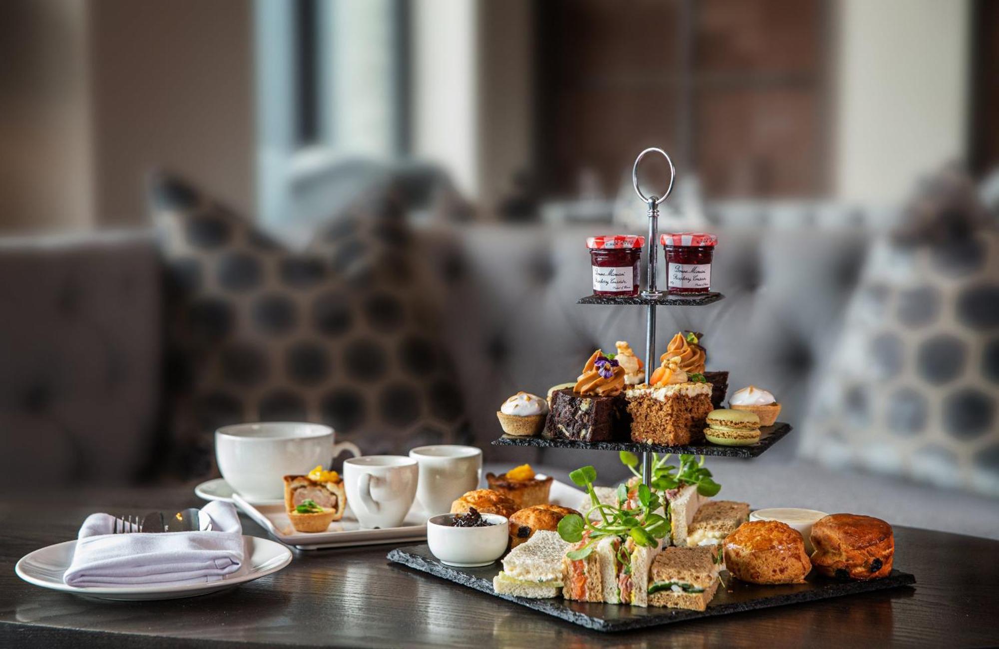 Boulevard Hotel بلاكبول المظهر الخارجي الصورة Afternoon tea at the InterContinental London The O2