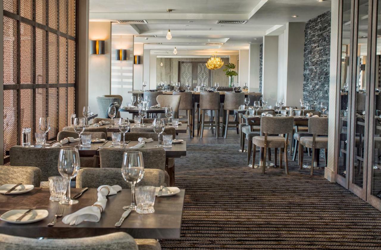 Boulevard Hotel بلاكبول المظهر الخارجي الصورة The restaurant at the 2018 London Marathon